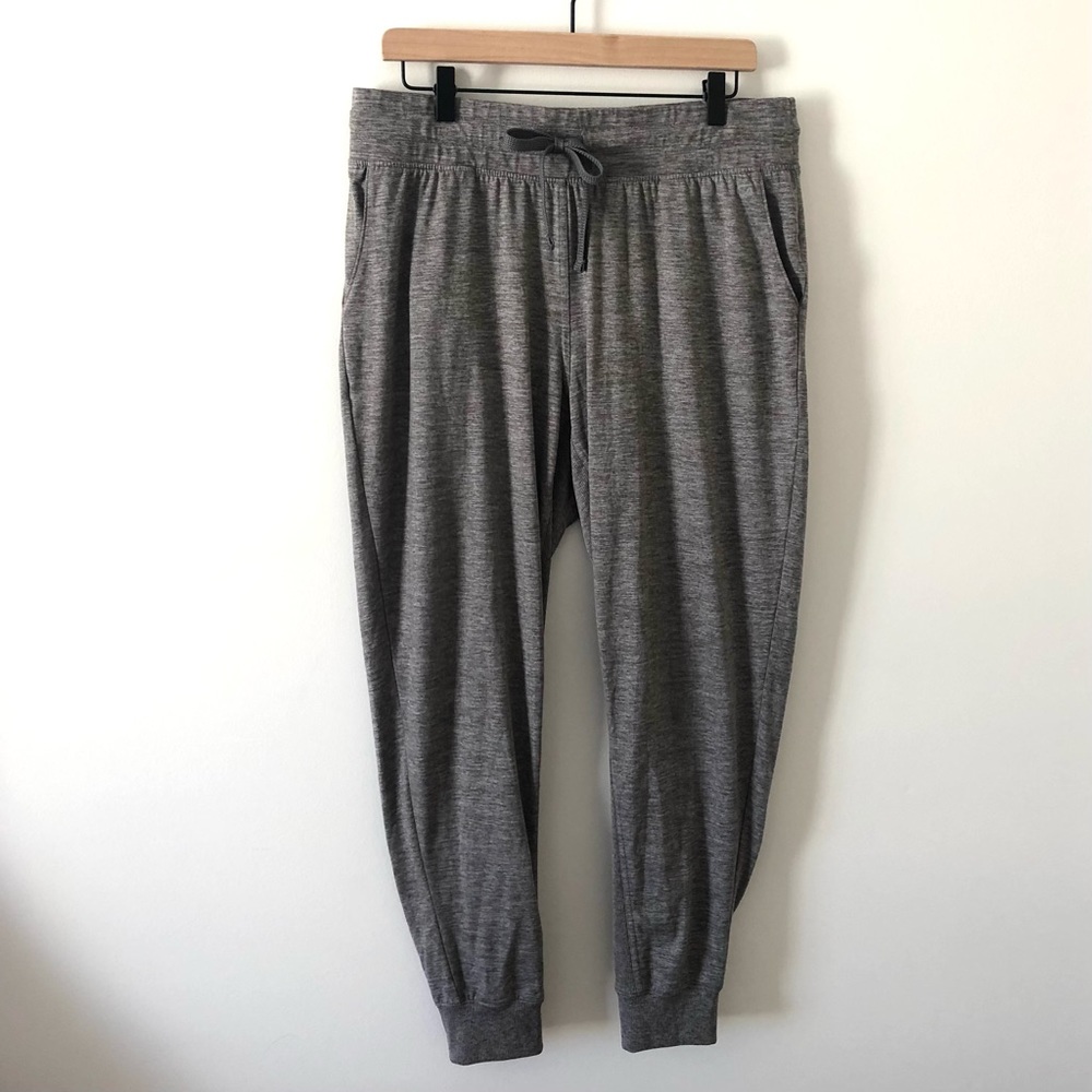 GapFit Brushed Tech Jersey Jogger